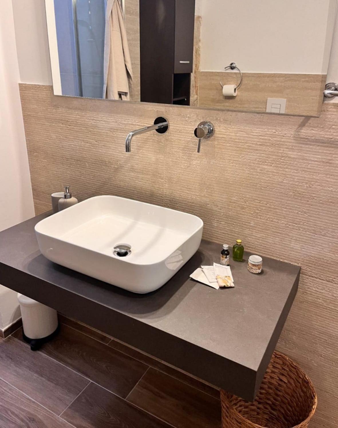 Vita Lenta Apulian Rooms Трані Екстер'єр фото